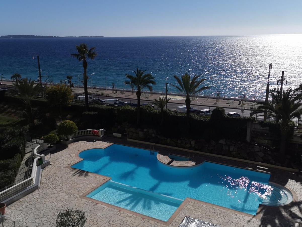 Appartement En Bord De Mer 戛纳 外观 照片